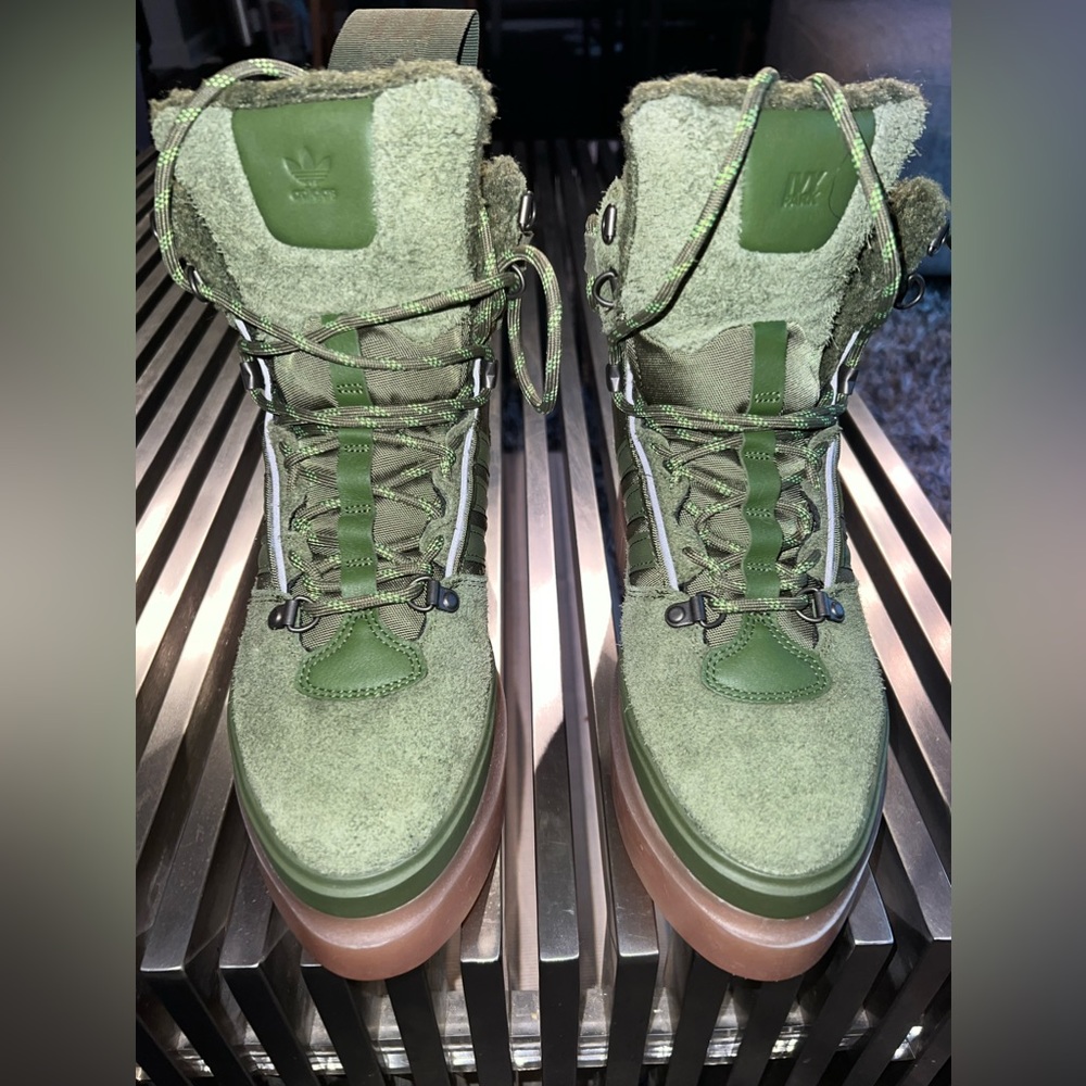 IVY PARK ADIDAS. Army green suede Platform Hi-top sneakers size 7.5